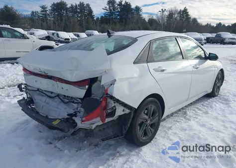 2021 Hyundai Elantra Sel z USA, uszkodzony, nr VIN 5NPLM4AG8MH012183